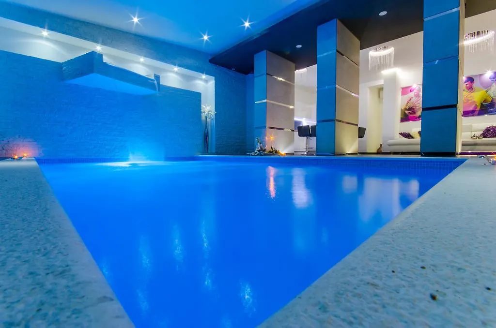 La Vela Luxury location